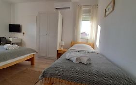 Posteja Rooms